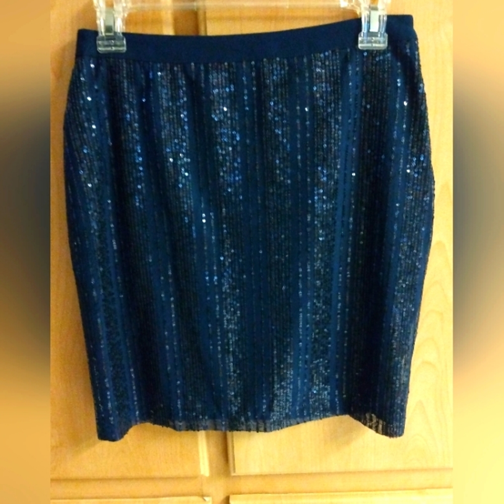 CeCe Navy sequin skirt, NWOT